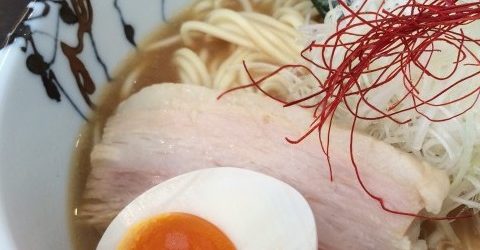 濃厚鶏白湯煮干しラーメン（R camp）