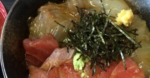 鰺ヶ沢のひらめの漬け丼（たきわ）